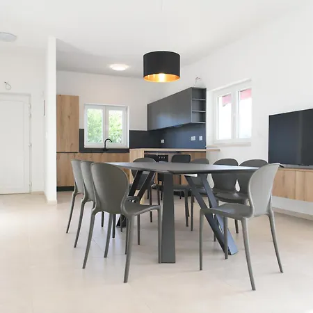 Neue Lovor Vila